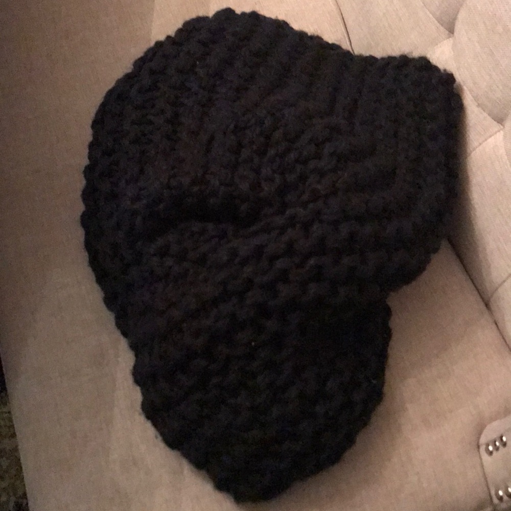 Saks Fifth Avenue infinity black scarf.